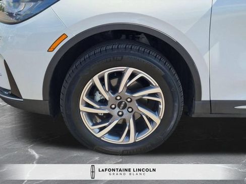 Certified 2026 Lincoln Corsair Premiere AWD/4WD image 33