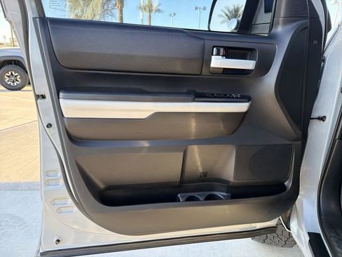 Used 2019 Toyota Tundra SR5 AWD/4WD image 9