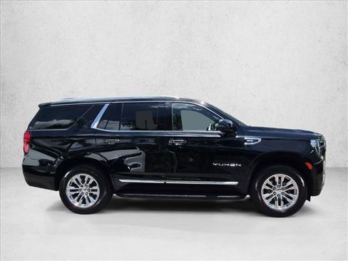 Used 2021 GMC Yukon SLT w/ SLT Luxury Plus Package AWD/4WD image 4