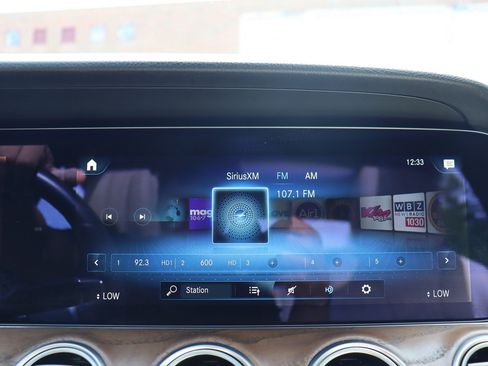 Used 2023 Mercedes-Benz E 350 4MATIC Sedan image 35