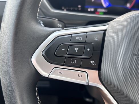 Certified 2023 Volkswagen Tiguan SE w/ Panoramic Sunroof Package image 20