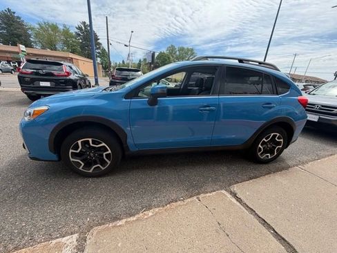 Used 2017 Subaru Crosstrek 2.0i Limited AWD/4WD image 4