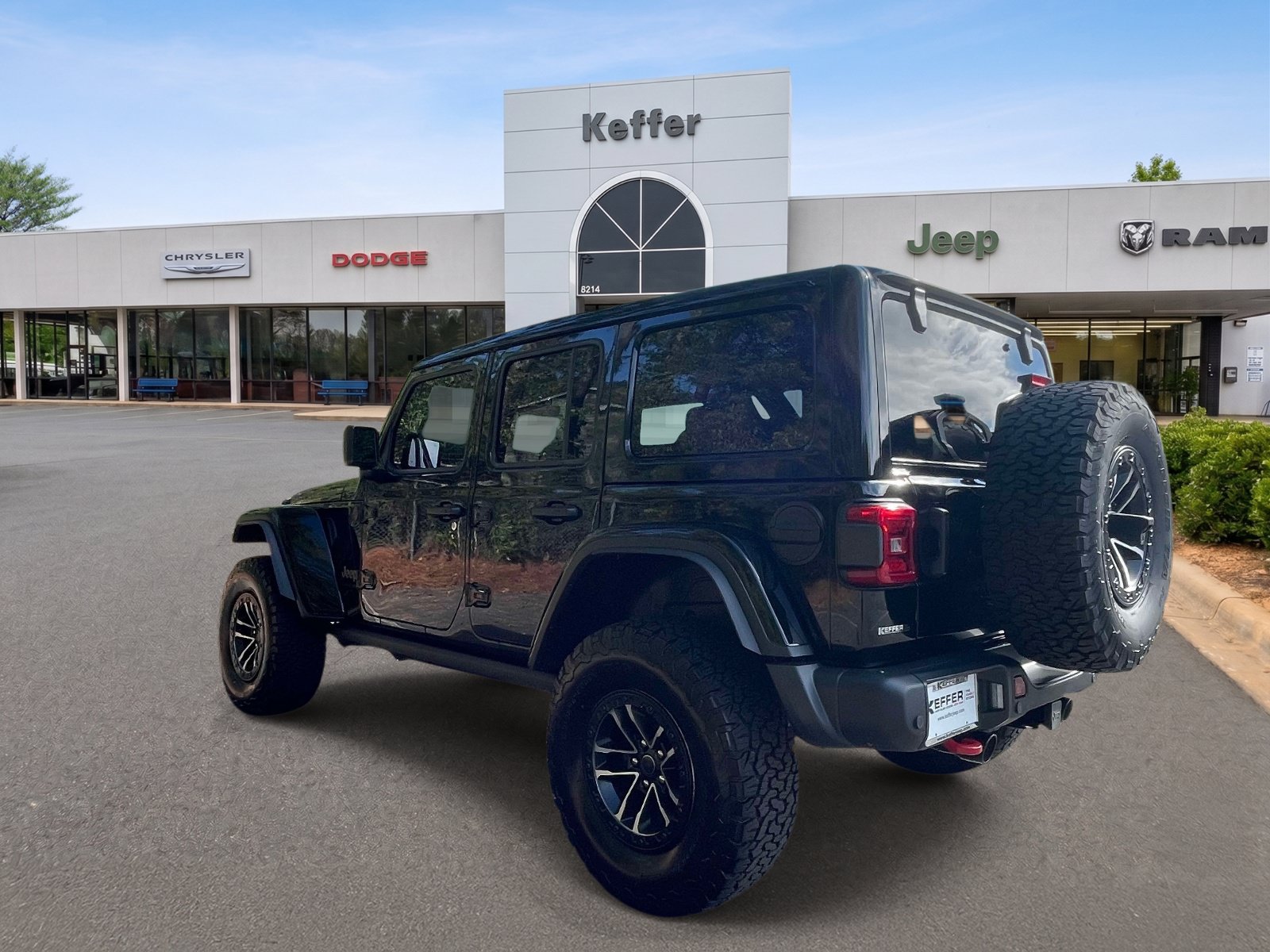 Certified 2025 Jeep Wrangler Unlimited Rubicon AWD/4WD image 4