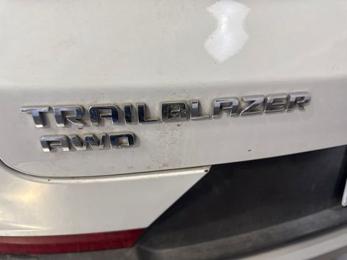 Used 2024 Chevrolet TrailBlazer LT AWD/4WD image 13