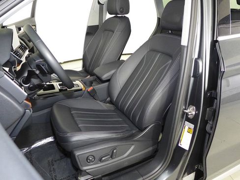 Used 2023 Audi Q5 2.0T Premium w/ Convenience Package AWD/4WD image 22