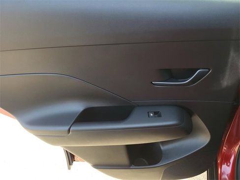 New 2026 Hyundai Kona SE image 8