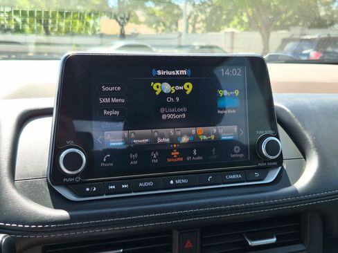 Used 2023 Nissan Rogue S AWD/4WD image 28