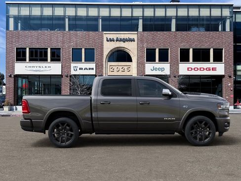 New 2026 RAM 1500 Laramie AWD/4WD image 21