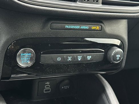 Used 2025 Ford Escape SE FWD image 17