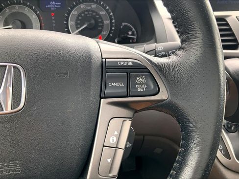 Used 2014 Honda Odyssey Touring Elite image 24