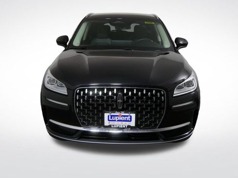 Used 2023 Lincoln Corsair Reserve w/ Towing Package AWD/4WD image 9
