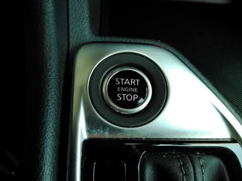 Used 2025 Nissan Sentra SV FWD image 44