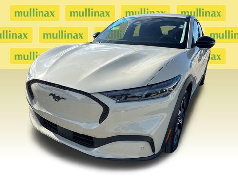 Used 2025 Ford Mustang Mach-E Select w/ Comfort Package Lite AWD/4WD image 10