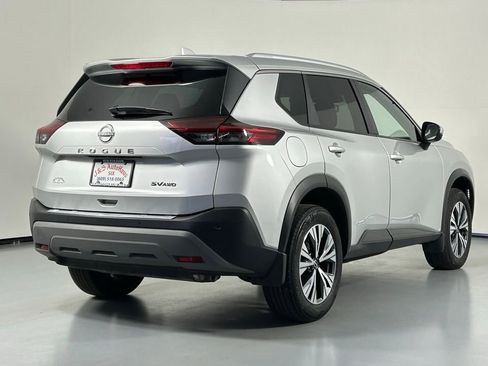 Used 2022 Nissan Rogue SV w/ SV Premium Package image 7