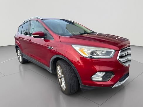 Used 2018 Ford Escape Titanium w/ Ford Safe & Smart Package AWD/4WD image 4