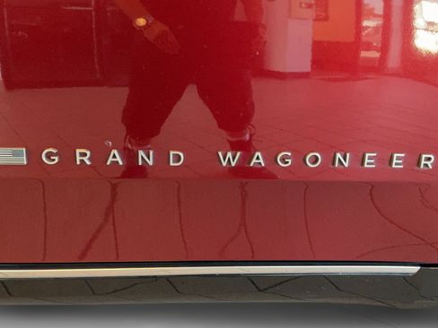 Used 2023 Jeep Grand Wagoneer Series III AWD/4WD image 56