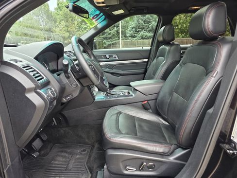 Used 2016 Ford Explorer Sport w/ Equipment Group 401A AWD/4WD image 13