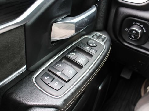 Used 2023 RAM 3500 Laramie AWD/4WD image 25