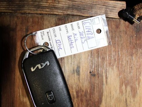 Used 2023 Kia Seltos EX image 47