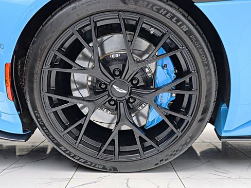 Used 2024 Aston Martin DB12 Coupe RWD image 47