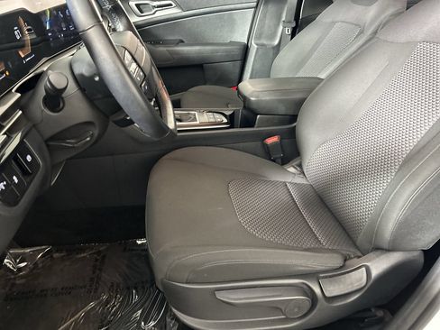 Used 2026 Kia Sportage LX FWD image 21