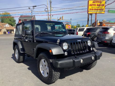 Used 2017 Jeep Wrangler Sport AWD/4WD image 1