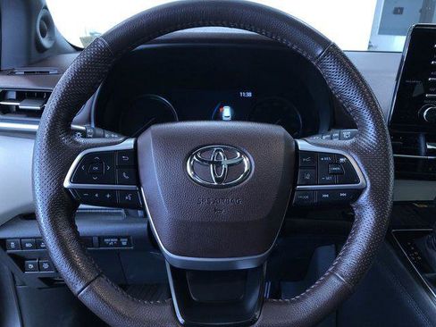 Certified 2022 Toyota Sienna Platinum AWD/4WD image 25