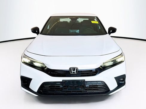 Used 2023 Honda Civic Sport image 2