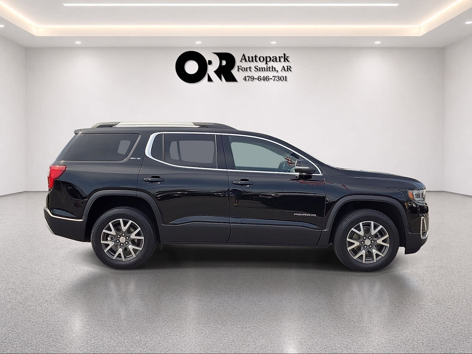 Used 2023 GMC Acadia SLE w/ Driver Convenience Package FWD image 6
