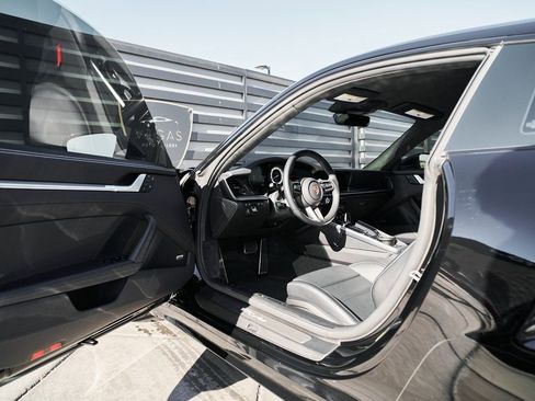 Used 2024 Porsche 911 Turbo AWD/4WD image 22