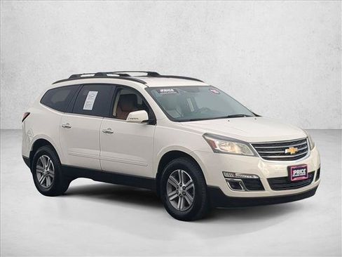 Used 2015 Chevrolet Traverse LT FWD image 3