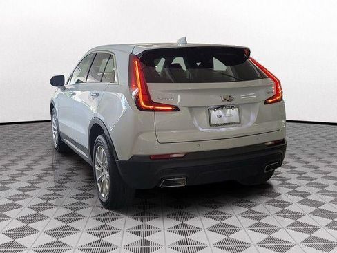 Certified 2022 Cadillac XT4 Luxury FWD image 4