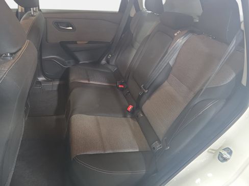 Used 2023 Nissan Rogue SV FWD image 13