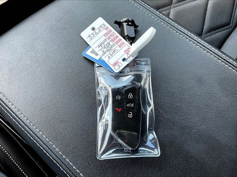 Used 2024 Volkswagen Atlas SE image 12