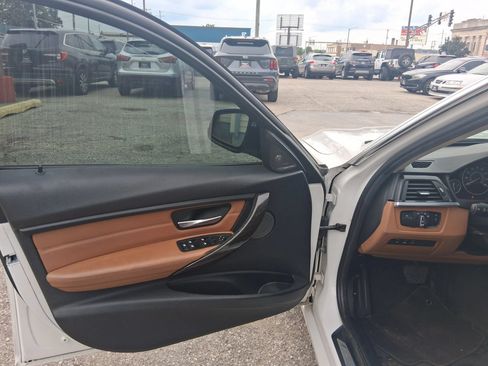 Used 2011 Porsche Panamera 4 AWD/4WD image 9