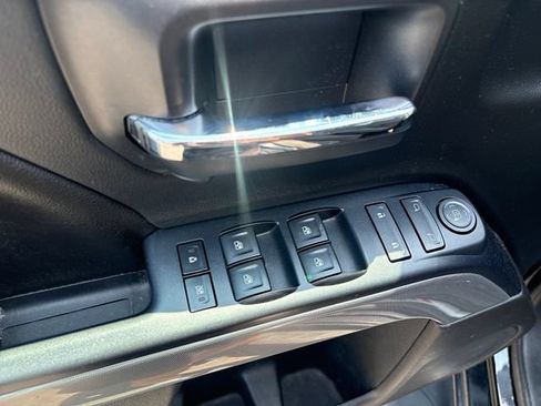 Used 2017 Chevrolet Silverado 1500 LT w/ Midnight Edition AWD/4WD image 17