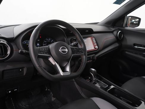 Used 2024 Nissan Kicks SR w/ SR Premium Package FWD image 22