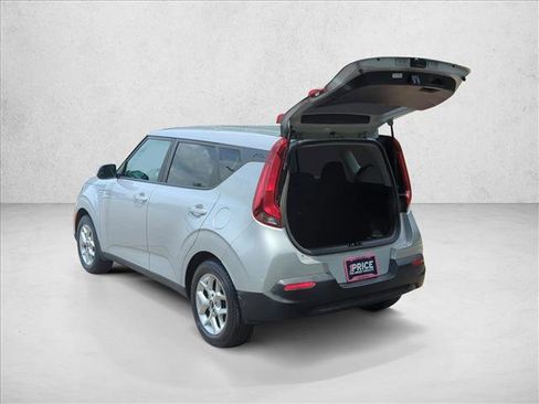 Used 2020 Kia Soul S FWD image 10