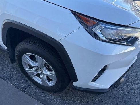 Used 2020 Toyota RAV4 XLE image 10