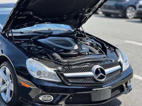 Used 2009 Mercedes-Benz SL 550 w/ Premium I Pkg image 34