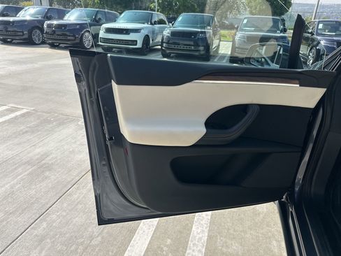 Used 2023 Tesla Model X image 14