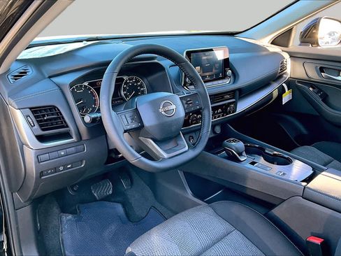 New 2026 Nissan Rogue SV w/ Cold Weather Package FWD image 8