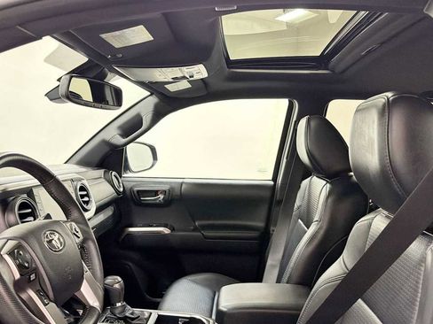 Certified 2023 Toyota Tacoma Limited AWD/4WD image 24