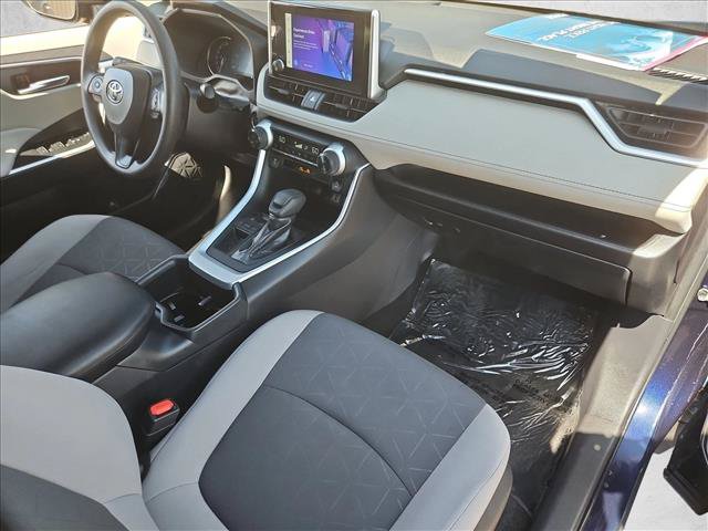Used 2025 Toyota RAV4 XLE FWD image 27