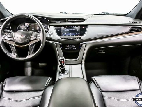 Used 2019 Cadillac XT5 Platinum image 17