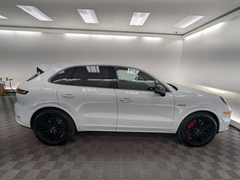 New 2026 Porsche Cayenne Turbo image 5