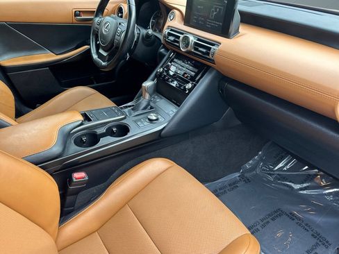 Used 2021 Lexus IS 300 w/ Comfort Package image 31