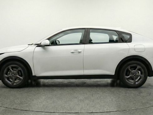 Used 2025 Kia K4 LXS image 5