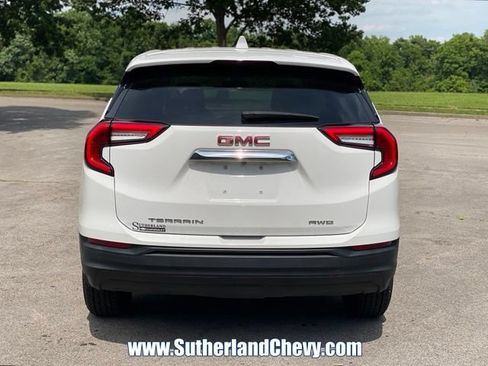 Used 2024 GMC Terrain SLE AWD/4WD image 6