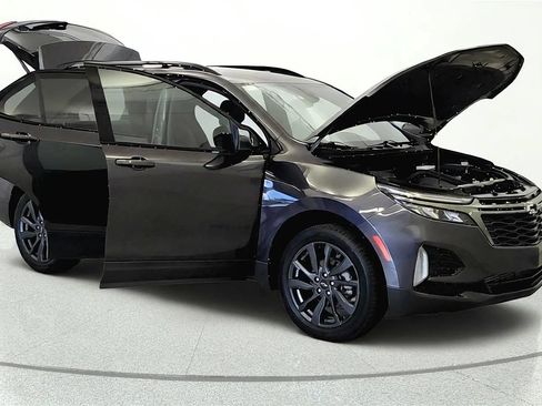 Used 2023 Chevrolet Equinox RS AWD/4WD image 7